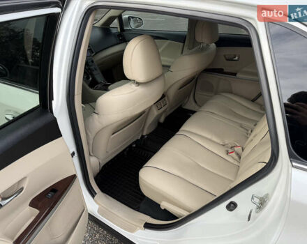 Белый Тойота Венза, объемом двигателя 2.7 л и пробегом 127 тыс. км за 15300 $, фото 10 на Automoto.ua