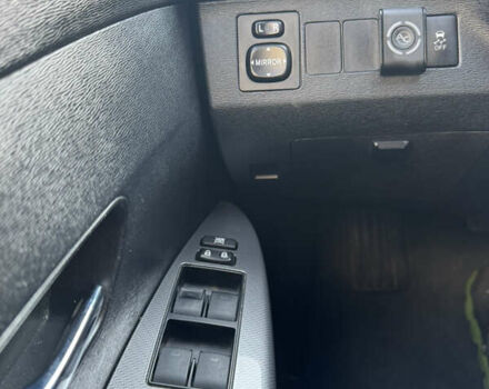 Белый Тойота Венза, объемом двигателя 2.7 л и пробегом 138 тыс. км за 15900 $, фото 8 на Automoto.ua