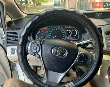 Белый Тойота Венза, объемом двигателя 3.5 л и пробегом 210 тыс. км за 19000 $, фото 7 на Automoto.ua