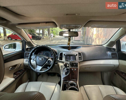 Белый Тойота Венза, объемом двигателя 3.5 л и пробегом 210 тыс. км за 19000 $, фото 8 на Automoto.ua