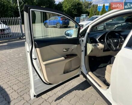 Белый Тойота Венза, объемом двигателя 3.46 л и пробегом 130 тыс. км за 18990 $, фото 9 на Automoto.ua