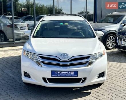 Белый Тойота Венза, объемом двигателя 3.46 л и пробегом 130 тыс. км за 18990 $, фото 4 на Automoto.ua