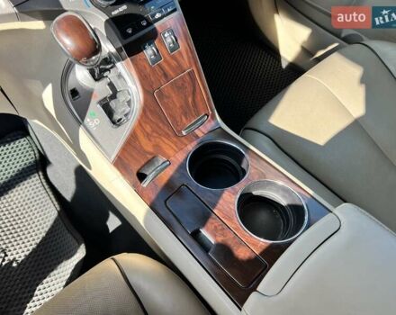 Белый Тойота Венза, объемом двигателя 3.46 л и пробегом 130 тыс. км за 18990 $, фото 20 на Automoto.ua