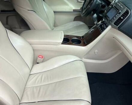 Белый Тойота Венза, объемом двигателя 2.67 л и пробегом 151 тыс. км за 13898 $, фото 6 на Automoto.ua