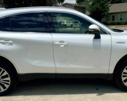 Белый Тойота Венза, объемом двигателя 2 л и пробегом 17 тыс. км за 15500 $, фото 6 на Automoto.ua