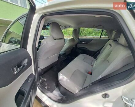 Білий Тойота Венза, об'ємом двигуна 2.49 л та пробігом 49 тис. км за 27500 $, фото 7 на Automoto.ua