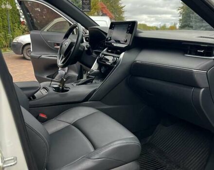 Тойота Венза 2022 в Ивано-Франковске на Automoto.ua Белый Тойота Венза, объемом двигателя 2.49 л и пробегом 77 тыс. км за 33500 $, фото 25 на Automoto.ua