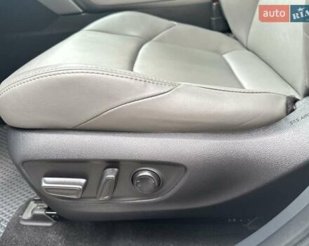 Белый Тойота Венза, объемом двигателя 2.49 л и пробегом 28 тыс. км за 34900 $, фото 11 на Automoto.ua