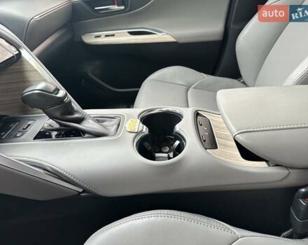 Белый Тойота Венза, объемом двигателя 2.49 л и пробегом 28 тыс. км за 34900 $, фото 14 на Automoto.ua