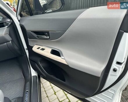 Белый Тойота Венза, объемом двигателя 2.49 л и пробегом 28 тыс. км за 34900 $, фото 23 на Automoto.ua