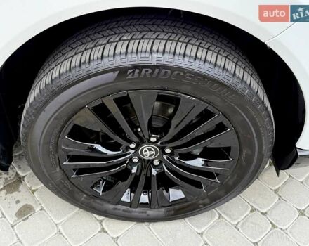 Белый Тойота Венза, объемом двигателя 2.49 л и пробегом 9 тыс. км за 36800 $, фото 11 на Automoto.ua