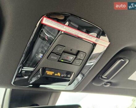 Белый Тойота Венза, объемом двигателя 2.49 л и пробегом 9 тыс. км за 36800 $, фото 43 на Automoto.ua