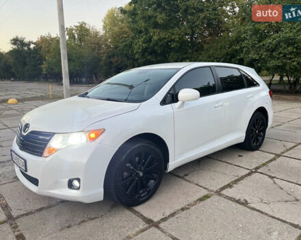 Белый Тойота Венза, объемом двигателя 2.7 л и пробегом 172 тыс. км за 12500 $, фото 1 на Automoto.ua