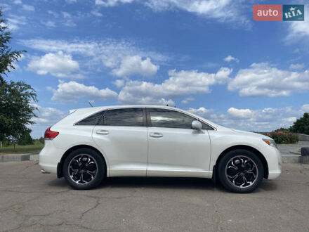 Белый Тойота Венза, объемом двигателя 3.51 л и пробегом 102 тыс. км за 16200 $, фото 1 на Automoto.ua