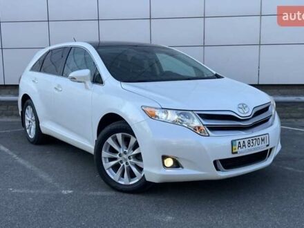 Белый Тойота Венза, объемом двигателя 2.7 л и пробегом 215 тыс. км за 13700 $, фото 1 на Automoto.ua