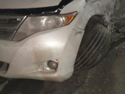 Белый Тойота Венза, объемом двигателя 2.7 л и пробегом 183 тыс. км за 6000 $, фото 1 на Automoto.ua