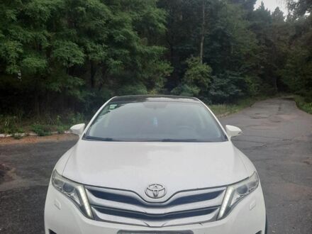Белый Тойота Венза, объемом двигателя 2.7 л и пробегом 192 тыс. км за 16800 $, фото 1 на Automoto.ua