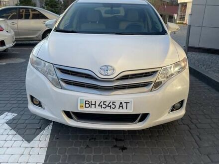 Белый Тойота Венза, объемом двигателя 2.67 л и пробегом 151 тыс. км за 17500 $, фото 1 на Automoto.ua