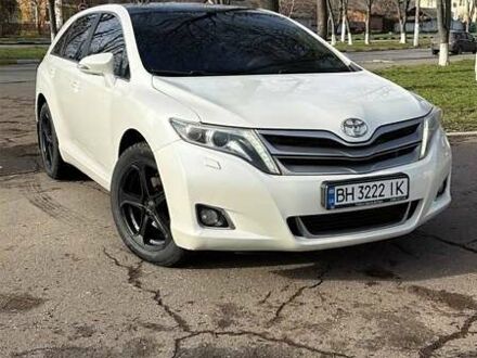Белый Тойота Венза, объемом двигателя 2.7 л и пробегом 137 тыс. км за 17000 $, фото 1 на Automoto.ua