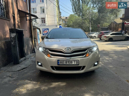 Белый Тойота Венза, объемом двигателя 3.5 л и пробегом 210 тыс. км за 19000 $, фото 1 на Automoto.ua