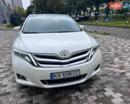 Белый Тойота Венза, объемом двигателя 2.67 л и пробегом 142 тыс. км за 17800 $, фото 1 на Automoto.ua