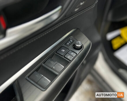 Бежевый Тойота Венза, объемом двигателя 2.5 л и пробегом 31 тыс. км за 34700 $, фото 20 на Automoto.ua