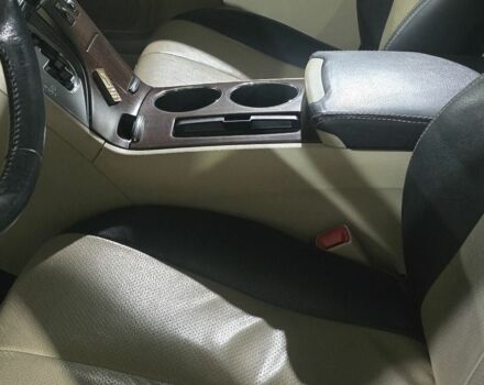 Чорний Тойота Венза, об'ємом двигуна 2.7 л та пробігом 205 тис. км за 12000 $, фото 6 на Automoto.ua