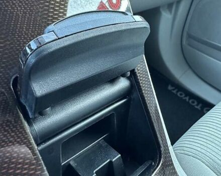 Черный Тойота Венза, объемом двигателя 2.7 л и пробегом 249 тыс. км за 12800 $, фото 39 на Automoto.ua