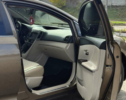 Коричневый Тойота Венза, объемом двигателя 2.7 л и пробегом 214 тыс. км за 15300 $, фото 13 на Automoto.ua