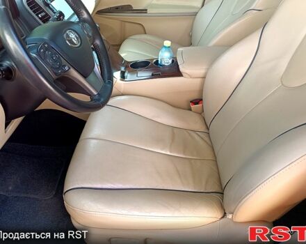 Красный Тойота Венза, объемом двигателя 2.7 л и пробегом 161 тыс. км за 18500 $, фото 1 на Automoto.ua