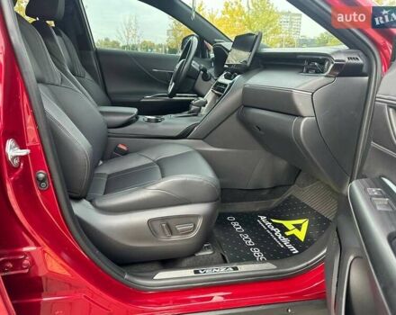 Тойота Венза 2021 в Киеве на Automoto.ua Красный Тойота Венза, объемом двигателя 2.49 л и пробегом 19 тыс. км за 34000 $, фото 41 на Automoto.ua