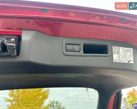 Тойота Венза 2021 в Киеве на Automoto.ua Красный Тойота Венза, объемом двигателя 2.49 л и пробегом 19 тыс. км за 34000 $, фото 49 на Automoto.ua