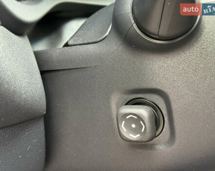 Тойота Венза 2022 в Киеве на Automoto.ua Красный Тойота Венза, объемом двигателя 2.49 л и пробегом 68 тыс. км за 29999 $, фото 38 на Automoto.ua