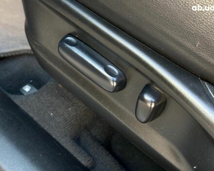 Серый Тойота Венза, объемом двигателя 2.7 л и пробегом 153 тыс. км за 15940 $, фото 10 на Automoto.ua