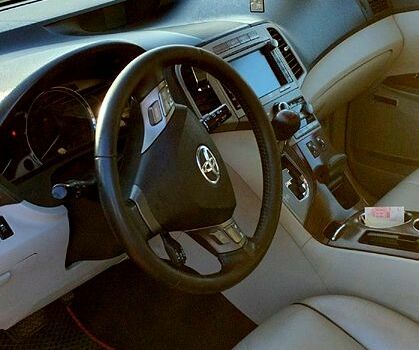 Серый Тойота Венза, объемом двигателя 2.7 л и пробегом 247 тыс. км за 14300 $, фото 9 на Automoto.ua