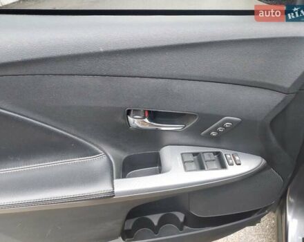 Серый Тойота Венза, объемом двигателя 2.67 л и пробегом 35 тыс. км за 21000 $, фото 10 на Automoto.ua