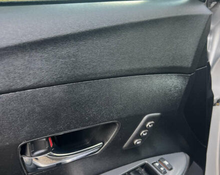 Серый Тойота Венза, объемом двигателя 2.7 л и пробегом 194 тыс. км за 17500 $, фото 11 на Automoto.ua