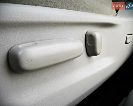 Серый Тойота Венза, объемом двигателя 2.7 л и пробегом 208 тыс. км за 15800 $, фото 8 на Automoto.ua