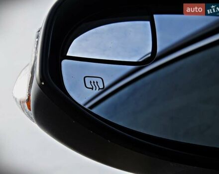 Серый Тойота Венза, объемом двигателя 2.7 л и пробегом 208 тыс. км за 15800 $, фото 5 на Automoto.ua