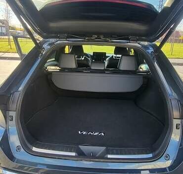 Серый Тойота Венза, объемом двигателя 2.49 л и пробегом 43 тыс. км за 32500 $, фото 2 на Automoto.ua