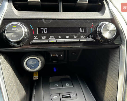 Серый Тойота Венза, объемом двигателя 2.49 л и пробегом 84 тыс. км за 35000 $, фото 20 на Automoto.ua