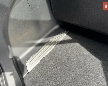 Серый Тойота Венза, объемом двигателя 2.49 л и пробегом 84 тыс. км за 35000 $, фото 41 на Automoto.ua