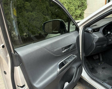 Серый Тойота Венза, объемом двигателя 2.49 л и пробегом 138 тыс. км за 32000 $, фото 30 на Automoto.ua