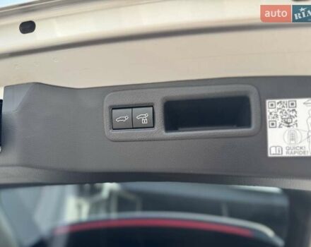 Серый Тойота Венза, объемом двигателя 2.49 л и пробегом 120 тыс. км за 30500 $, фото 27 на Automoto.ua