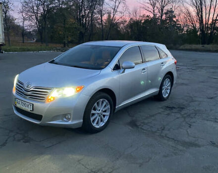 Серый Тойота Венза, объемом двигателя 2.7 л и пробегом 220 тыс. км за 14000 $, фото 1 на Automoto.ua