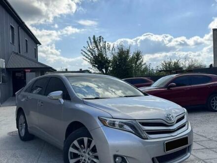 Серый Тойота Венза, объемом двигателя 2.7 л и пробегом 63 тыс. км за 19500 $, фото 1 на Automoto.ua