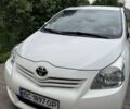 Белый Тойота Версо, объемом двигателя 1.6 л и пробегом 200 тыс. км за 9500 $, фото 1 на Automoto.ua