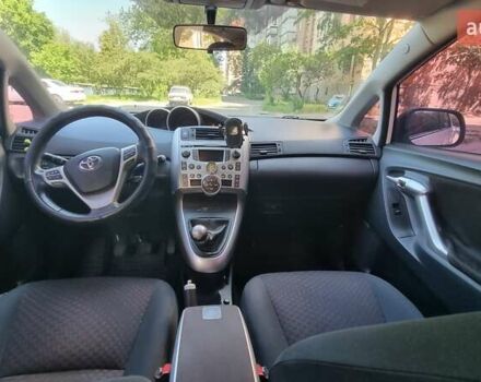 Білий Тойота Версо, об'ємом двигуна 2 л та пробігом 260 тис. км за 9000 $, фото 14 на Automoto.ua
