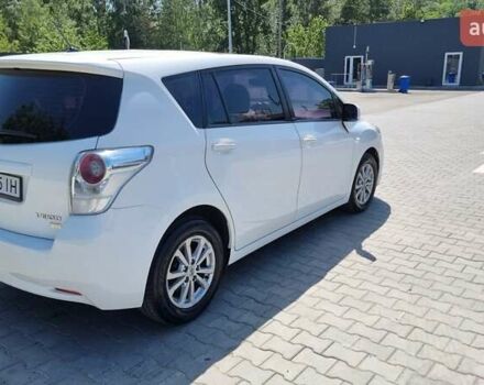 Білий Тойота Версо, об'ємом двигуна 2 л та пробігом 260 тис. км за 9000 $, фото 6 на Automoto.ua