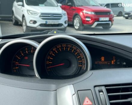 Білий Тойота Версо, об'ємом двигуна 2 л та пробігом 226 тис. км за 10690 $, фото 37 на Automoto.ua